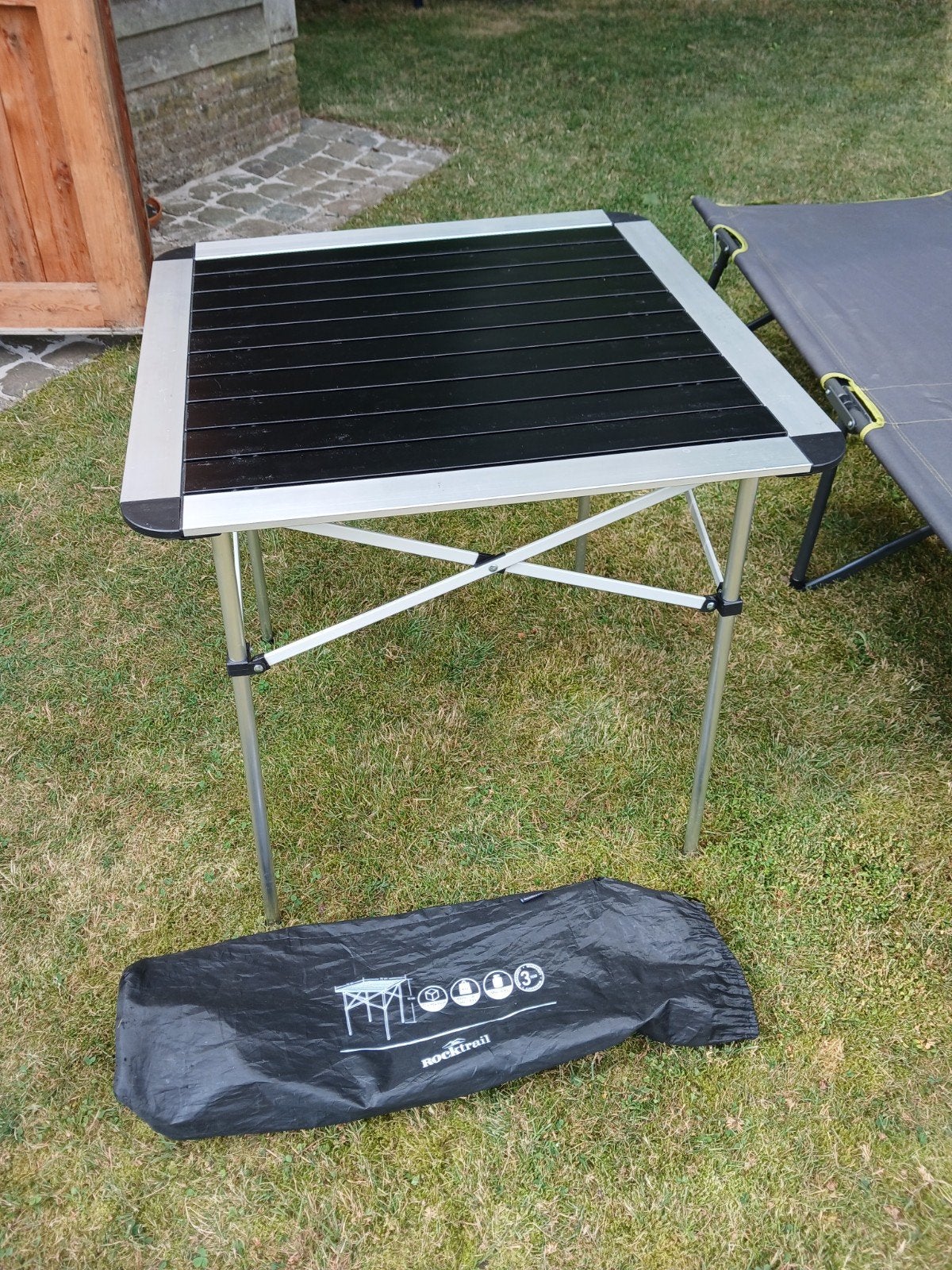 Degelijk aluminium kampeertafeltje 70 x 70cm., Caravanes & Camping, Meubles de camping, Enlèvement