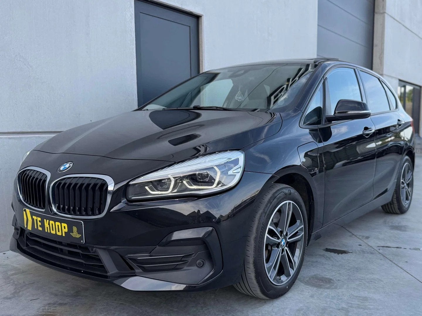 BMW 2 Serie 225 PHEV*Pano*Carplay*Head-up*Led*Camera*Keyless, Autos, BMW, Euro 6, Autre carrosserie, 5 portes, 5 places