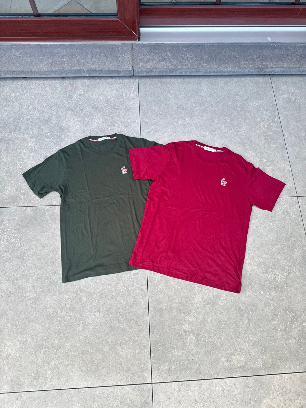 Moncler T‑Shirts, Ophalen of Verzenden, Nieuw, Maat 52/54 (L)