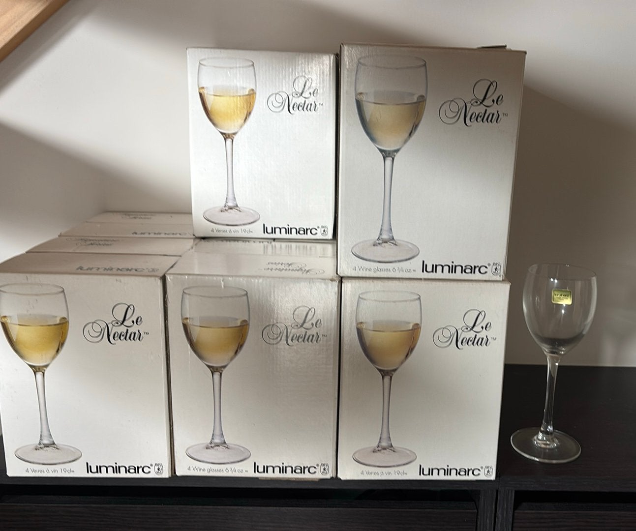 Nieuw 32 wijnglazen Luminarc 19cl, Ophalen