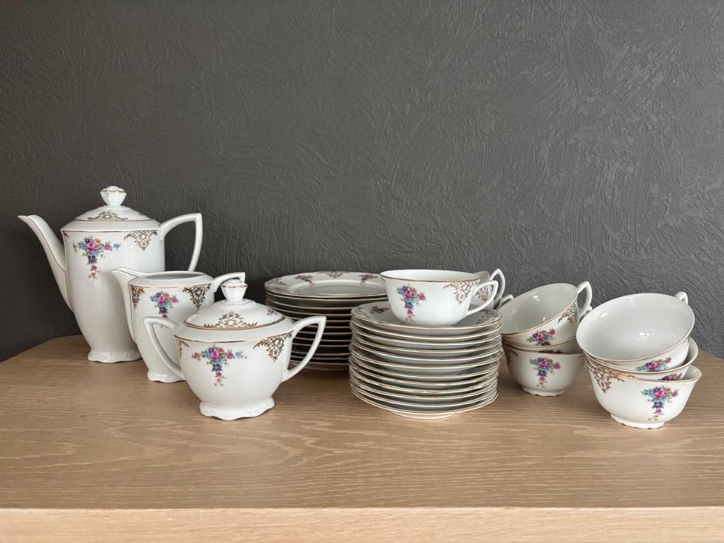 Vintage servies voor 10 personen, Huis en Inrichting, Keuken | Servies, Ophalen, Zo goed als nieuw, Porselein, Compleet servies