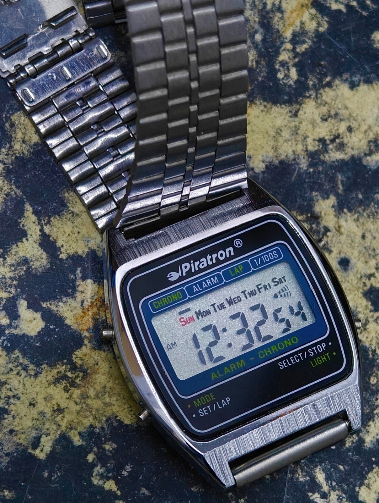 Vintage horloge uit 1980, Handtassen en Accessoires, Ophalen of Verzenden