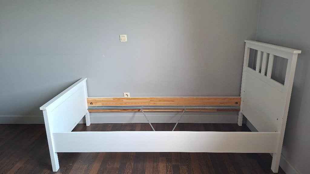 Bed Hemnes + lattenbodem 90x200m, Ophalen, Gebruikt, 90 cm, Eenpersoons