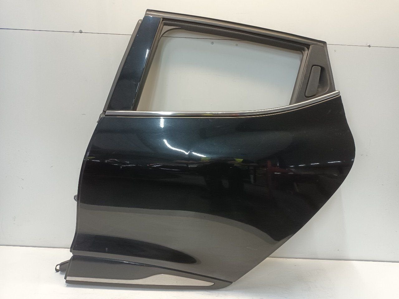 Portier links achter Renault Clio, Onderdelen@venauto.nl, Van der Ven Autorecycling B.V., Gebruikt, Ettenseweg 76, 4706 PB Roosendaal, The Netherlands