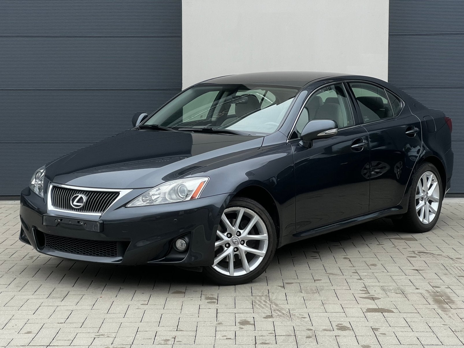 Lexus is 200d / 1ste eigenaar / 2011bj / euro 5 / dealer ohb, Auto's, Achterwielaandrijving, 110 kW, 4 cilinders, Bedrijf