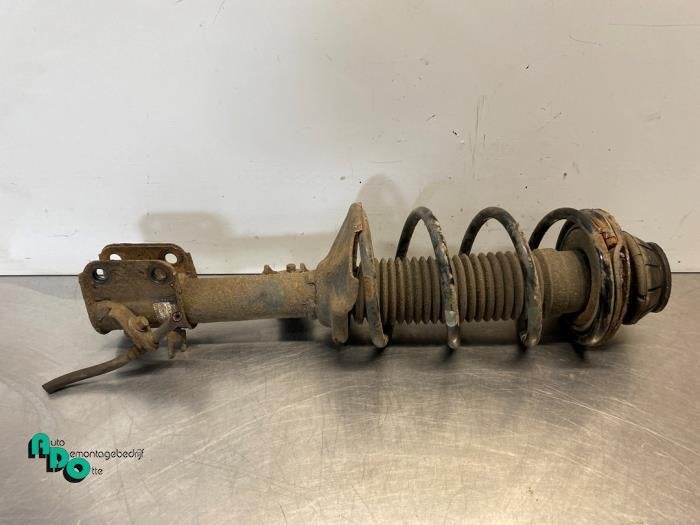 Barre amortisseur avant droit d'un Suzuki Alto (Alto 09-), -, 3 mois de garantie, Utilisé, -