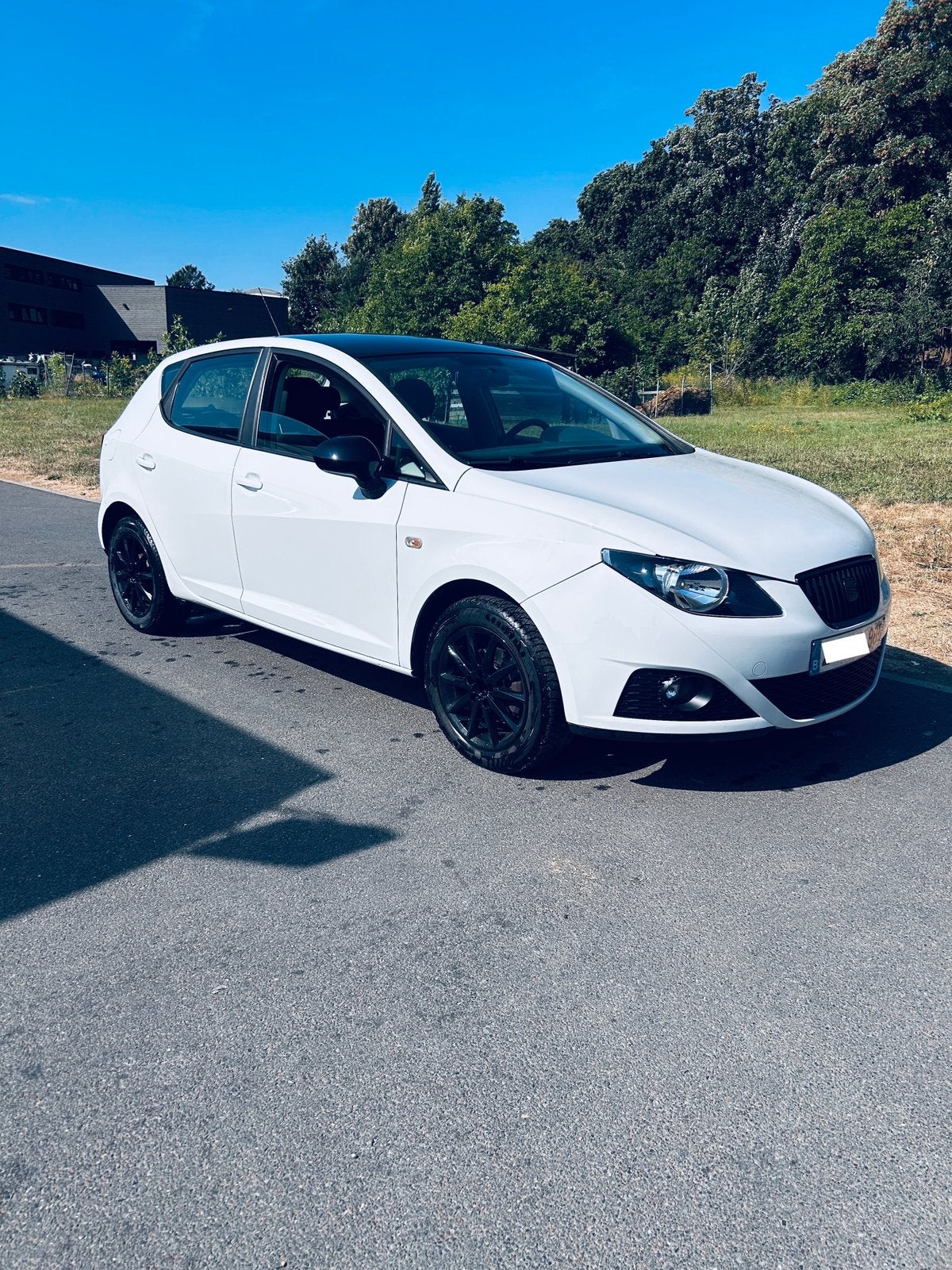 SEAT IBIZA Blanche Diesel 12/2011, Autos, Seat, Euro 5, Achat, Boîte manuelle, 5 portes