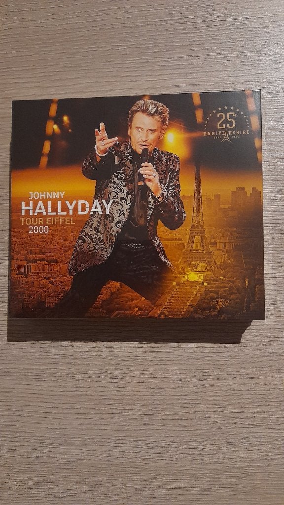 Johnny Hallyday 25ème anniversaire Tour Eiffel, CD & DVD, Enlèvement ou Envoi, Neuf, dans son emballage, Chanteur-compositeur