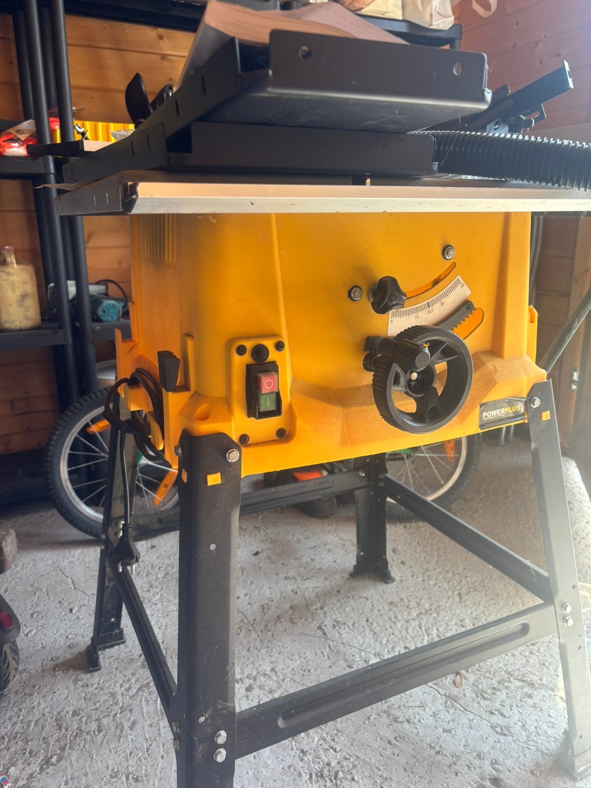 Zaagtafel powerplus, 1200 watts ou plus, 70 mm ou plus, Enlèvement, Utilisé