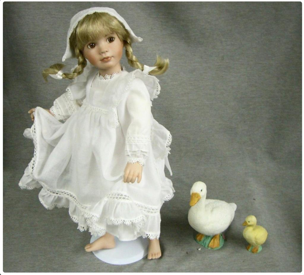 Vintage Uniek Porseleinen Pop, Verzamelen, Poppen, Ophalen, Zo goed als nieuw, Pop
