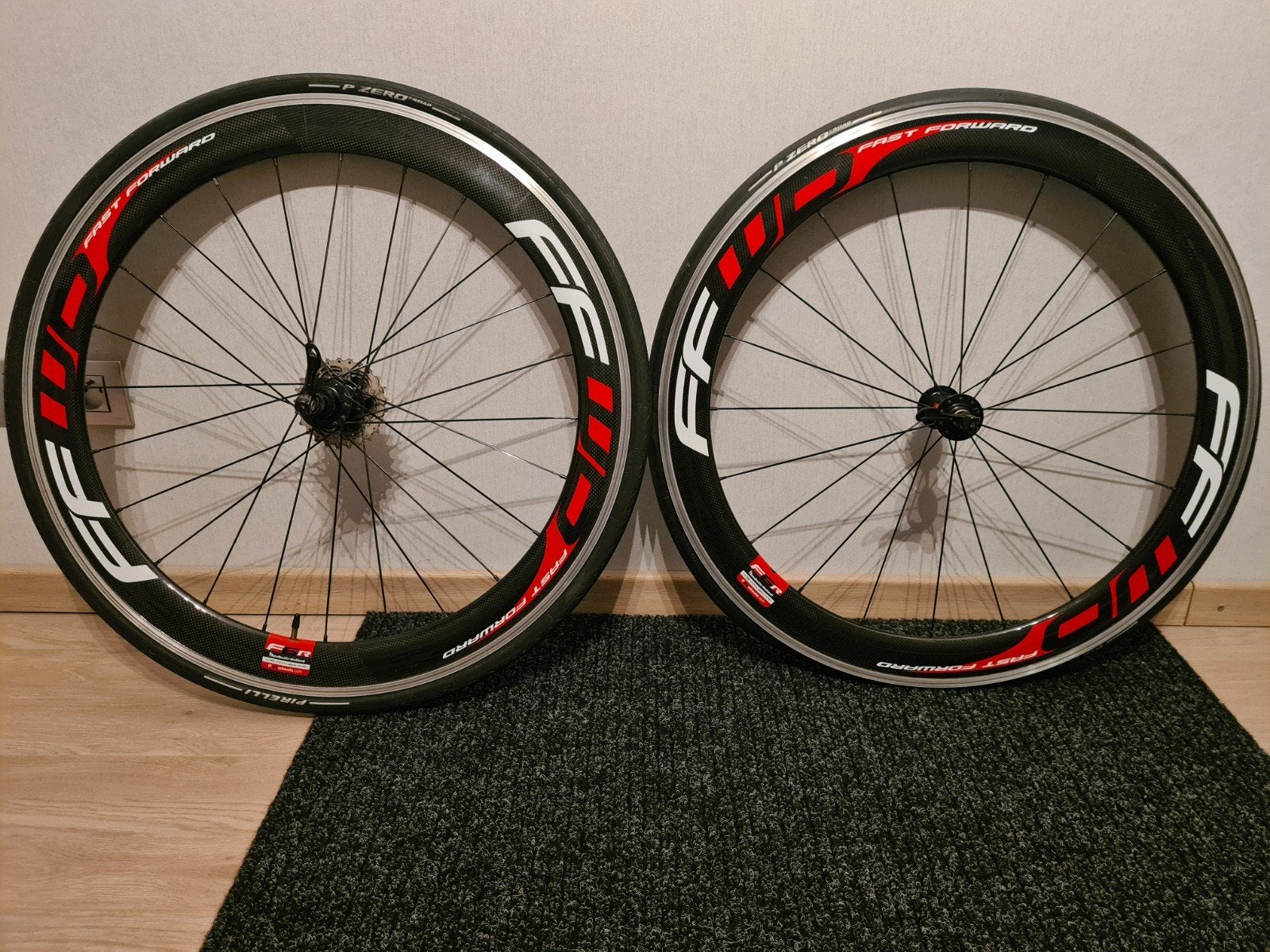 Hoge carbon FFWD wielen DtSwiss 240 naven, Fietsen en Brommers, Ophalen, Zo goed als nieuw, Carbon, Velgrem