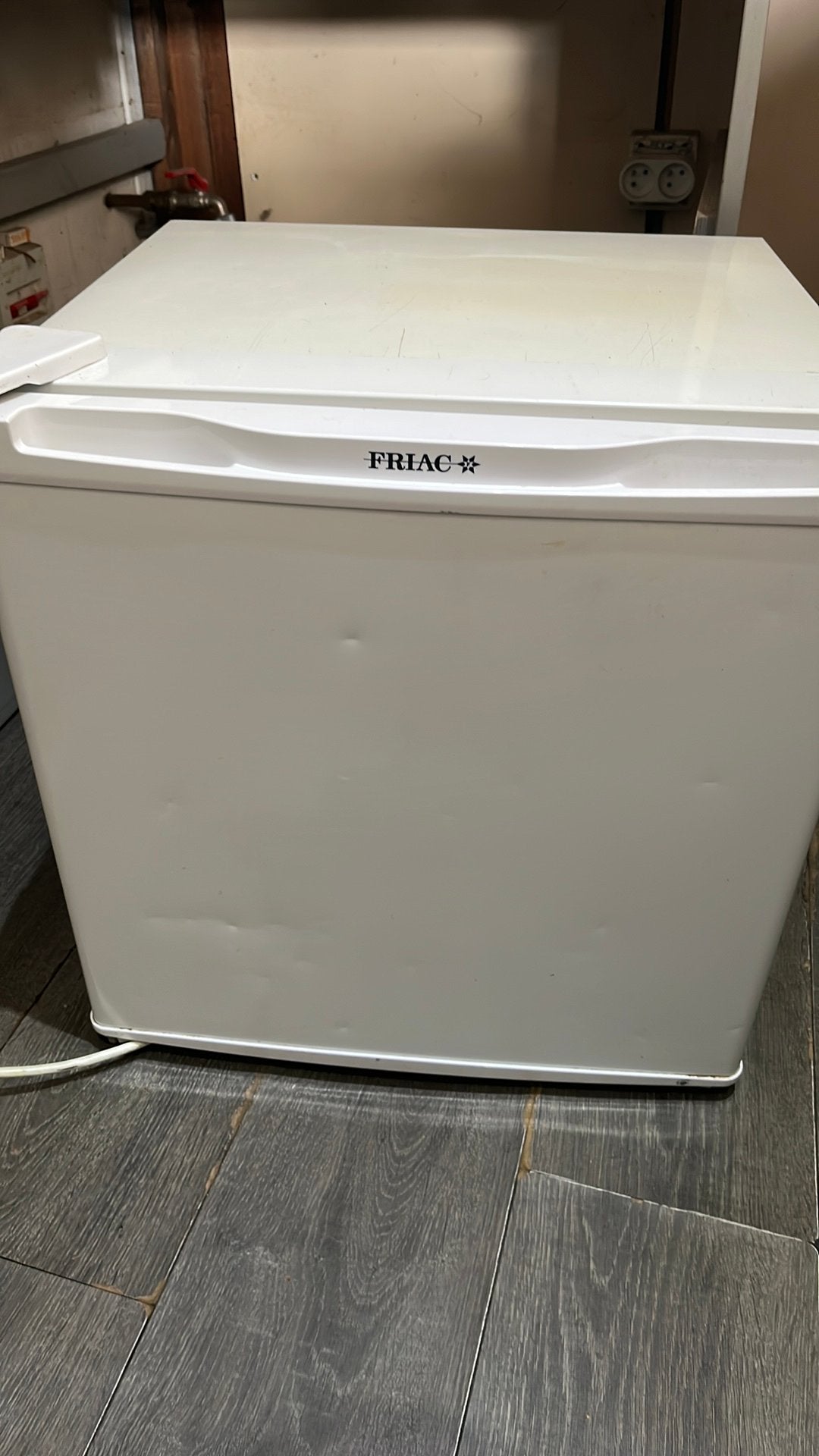 Kleine vriezer, Elektronische apparatuur, Ophalen, Vrieskist, Gebruikt, Minder dan 85 cm
