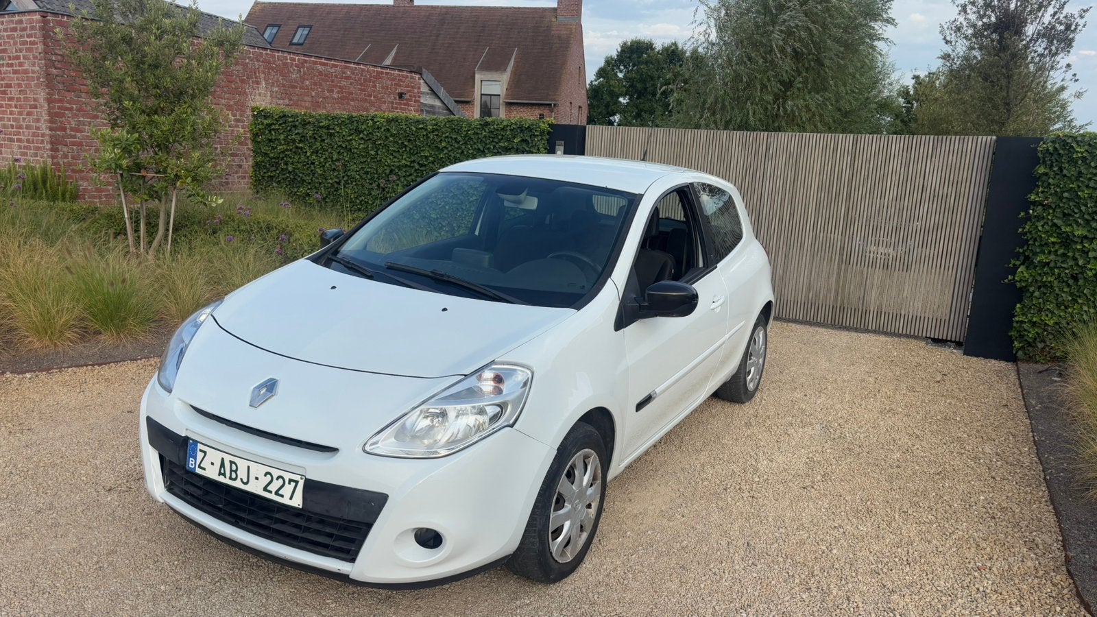 Renault Clio 3 TomTom 20th – 1.2 Essence – 2011, Achat, 2 portes, Particulier, Rétroviseurs électriques