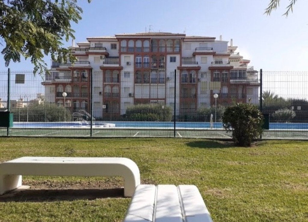 Torrevieja - La Mata : Nazomer of overwinteren 1 of 2 slpk, 5 personen, 2 slaapkamers, Costa Blanca, Appartement