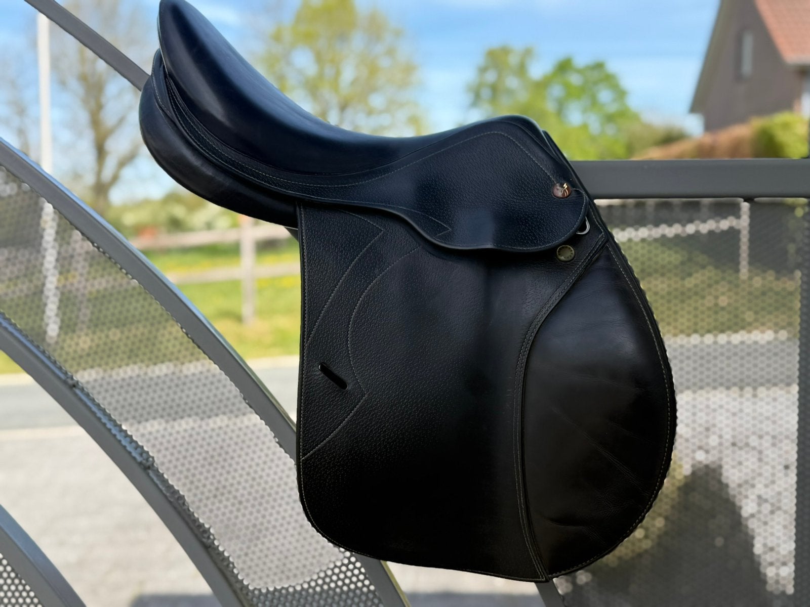 Prestige Versailles springzadel, Animaux & Accessoires, Chevaux & Poneys | Selles, Enlèvement ou Envoi, Obstacle