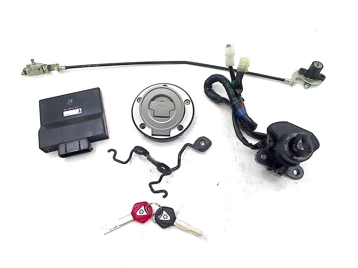 SLOTENSET Yamaha MT 07 2021-2024 (MT07 MT-07 FZ-07 RM341), Yamaha Motor Europe N.V., Gebruikt, Customersupport@yamaha-motor.co.uk
