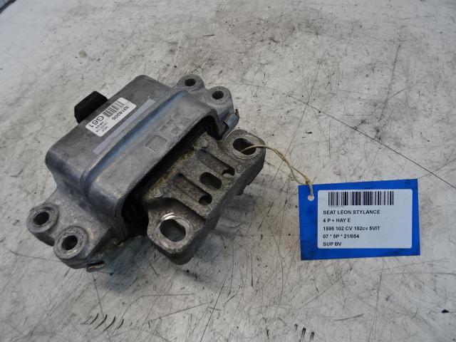 SUPPORT BOITE DE VITESSES Seat Leon (1P1) (1K0199555BB), Utilisé, Seat