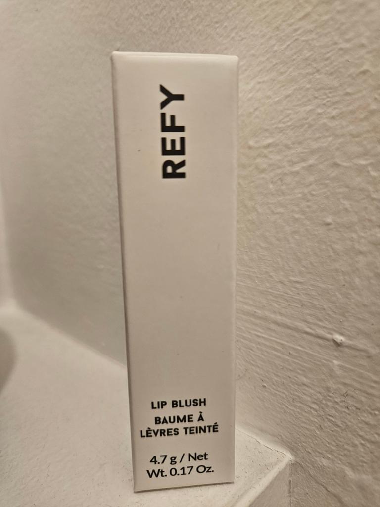 Refy getinte lippenbalsem, Handtassen en Accessoires, Uiterlijk | Parfum, Ophalen