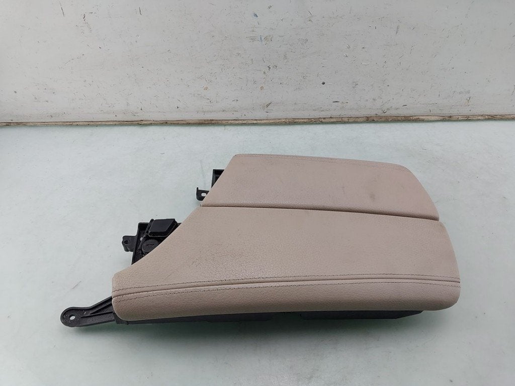 ACCOUDOIR CENTRAL BMW 5 serie Touring (F11) (|51169216868|), Utilisé, BMW, Petuelring 130
80809  München, DE, Bayerische Motoren Werke AG