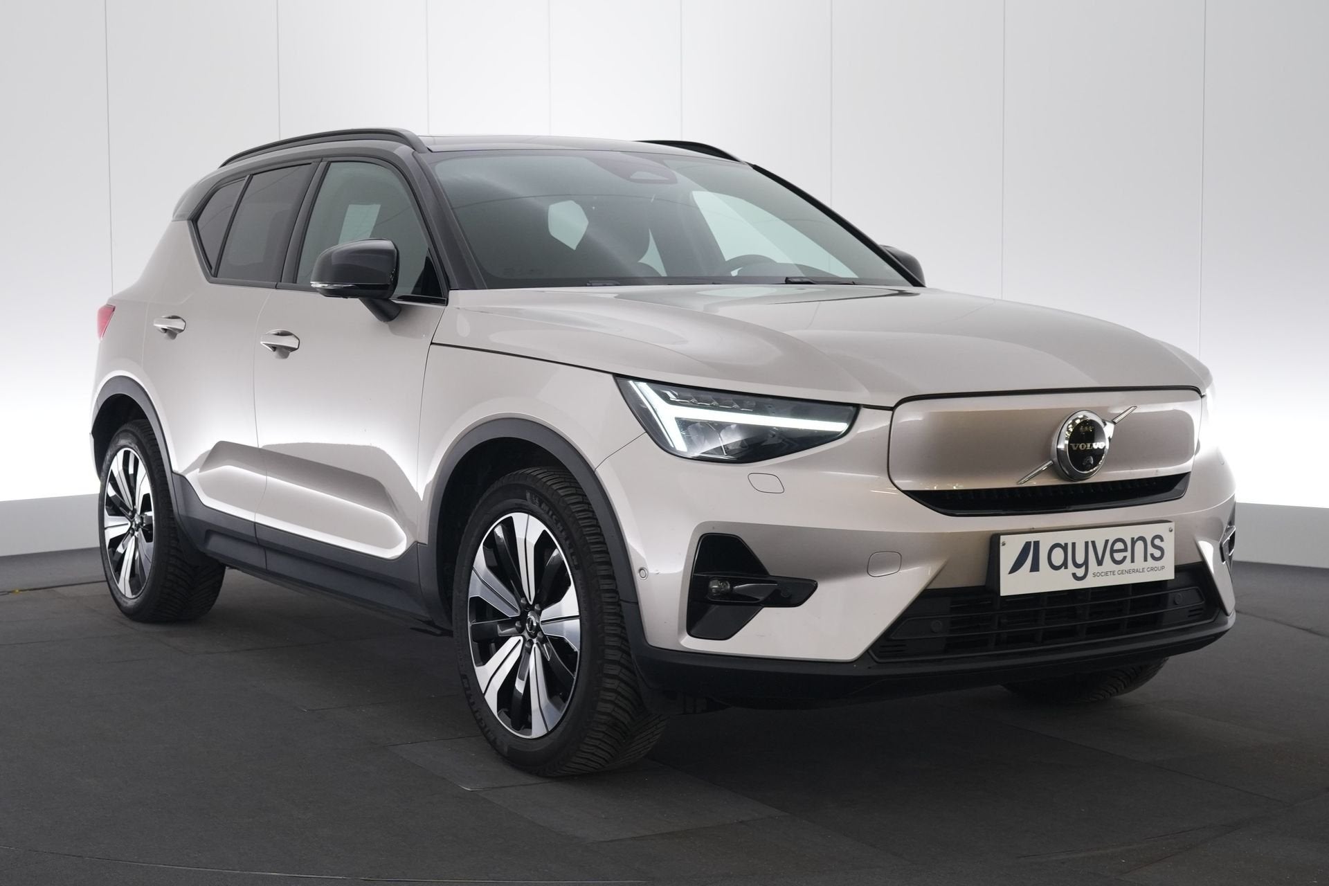 (2CMH431) VOLVO XC40, Autos, Achat, Entreprise, Carnet d'entretien, 170 kW