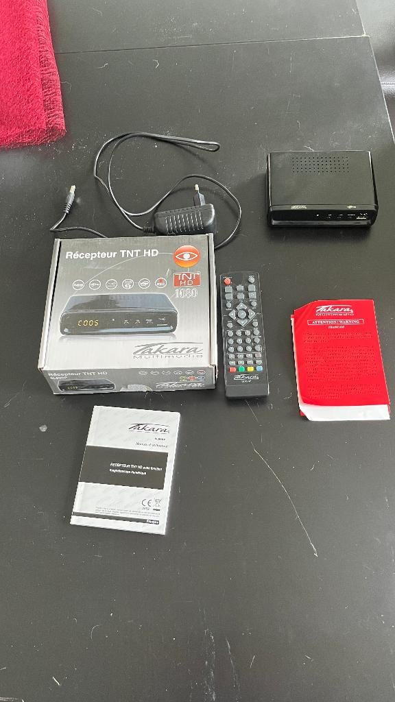 Récepteur TNT HD 1080-Takara, Enlèvement ou Envoi, Utilisé, Accessoires d'antenne (parabolique), Autres marques