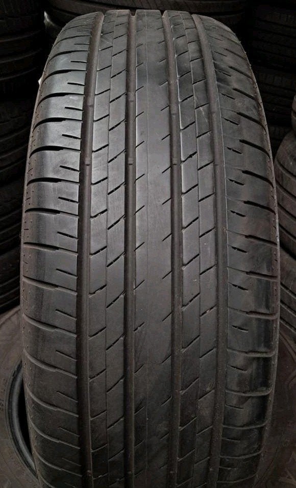 225/60/18 2256018 225/60r18 Démo estivale de Bridgestone, Enlèvement, BMW