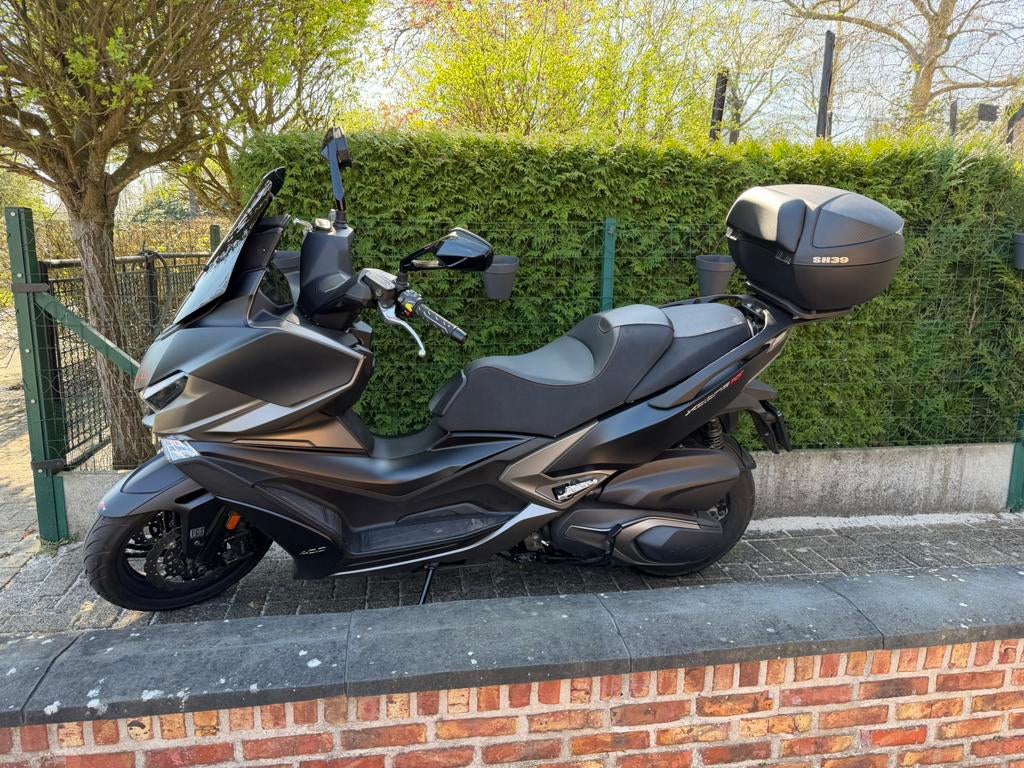 Kymco xciting 400 VS  1420 km, Vélos & Vélomoteurs, Enlèvement, Comme neuf