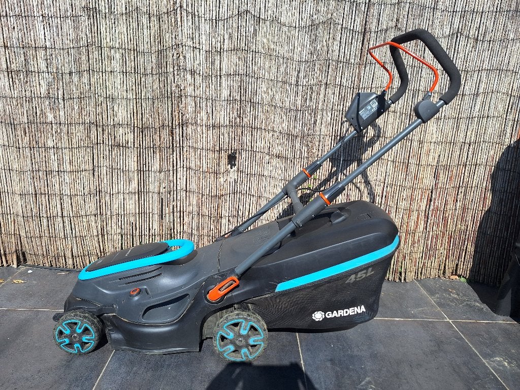 Gardena accu grasmaaier, Tuin en Terras, Ophalen, Cirkelmaaier, Accu-grasmaaier, 30 t/m 39 cm