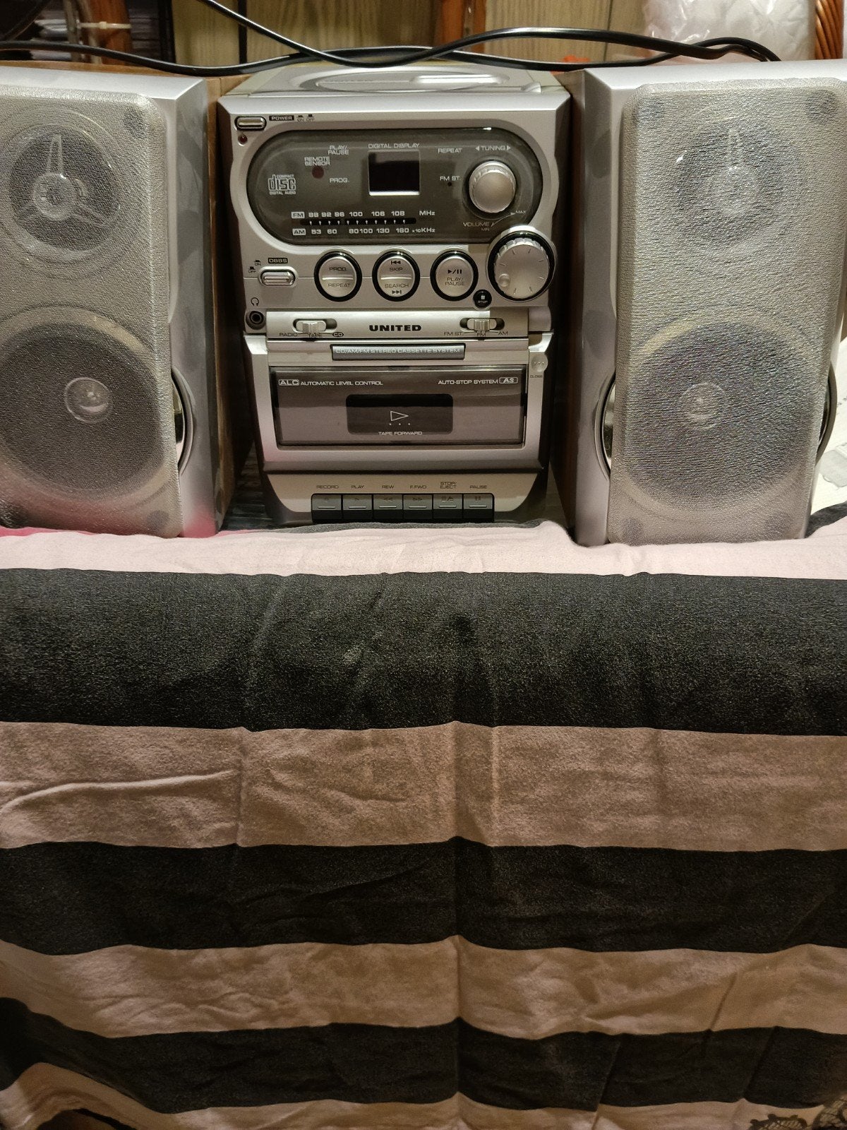 cd , radio installatie, TV, Hi-fi & Vidéo, Enlèvement ou Envoi