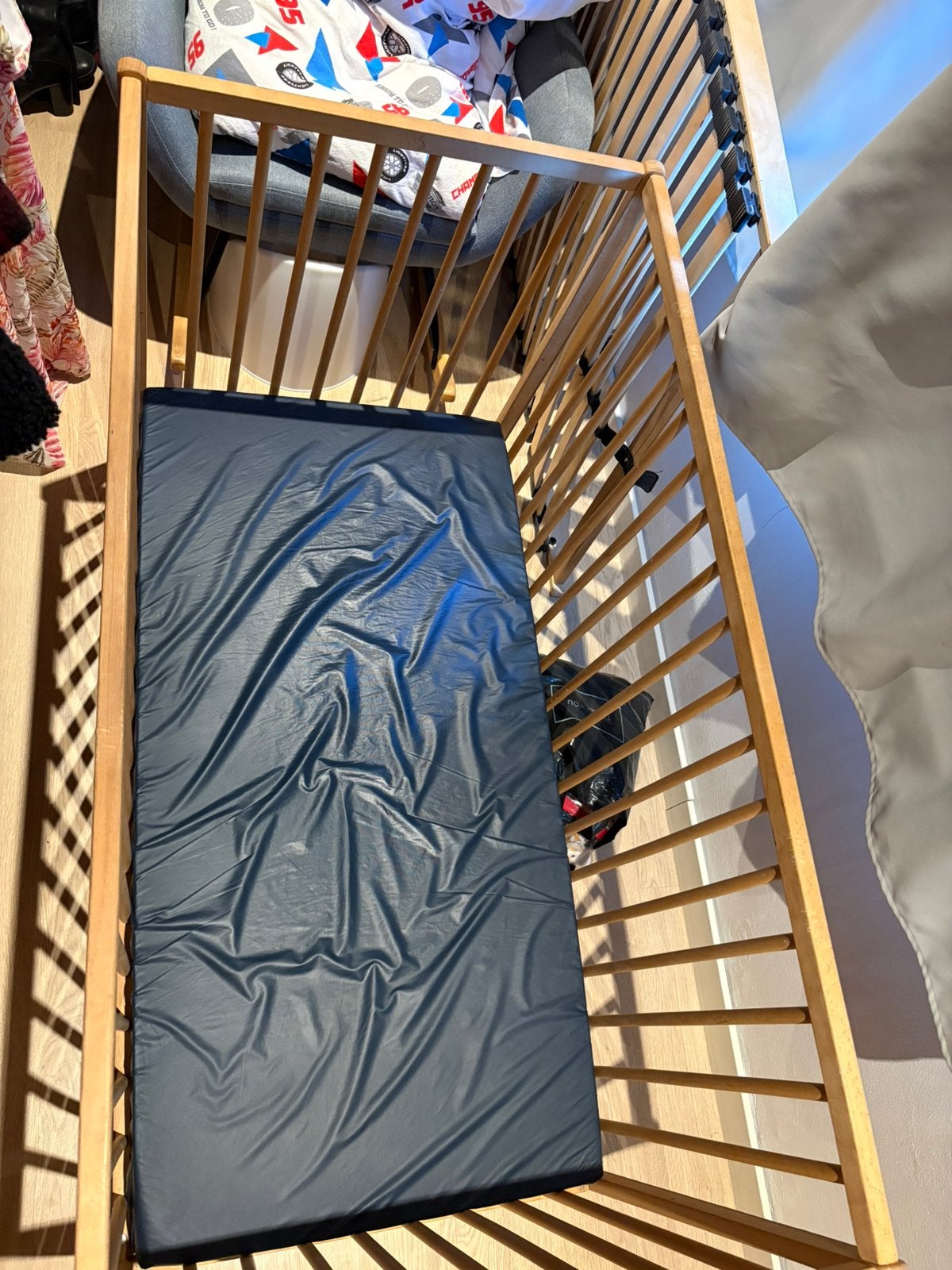 Babybedje plus matras, Kinderen en Baby's, Ophalen, Gebruikt, Rechthoekig