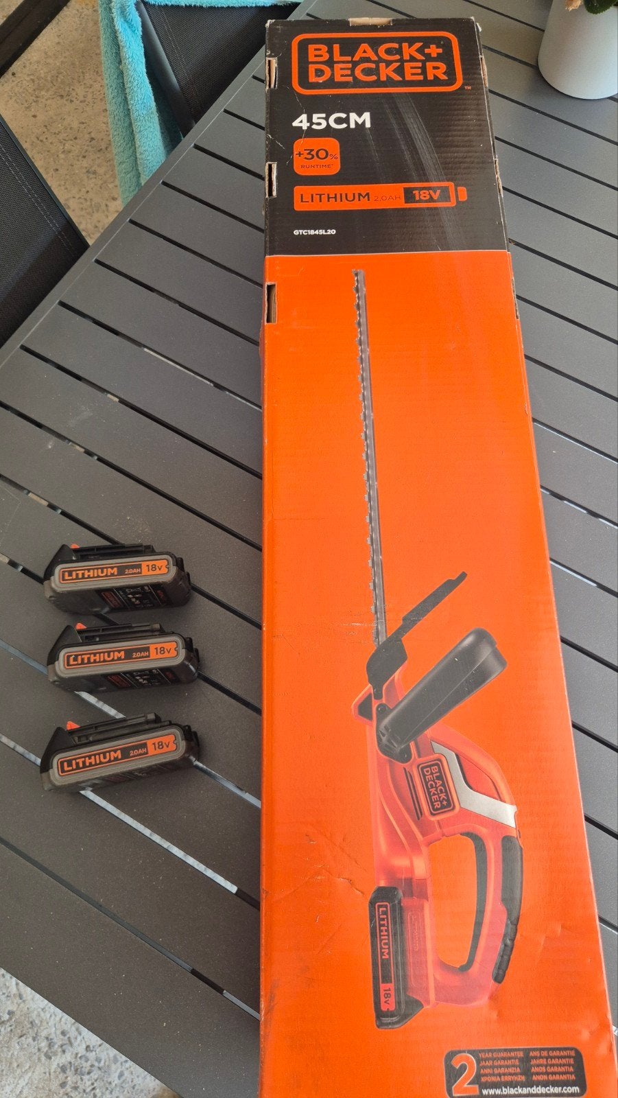 Taille haie black+decker toujours emballer avec 4 accus, Neuf, Batterie, Black & Decker