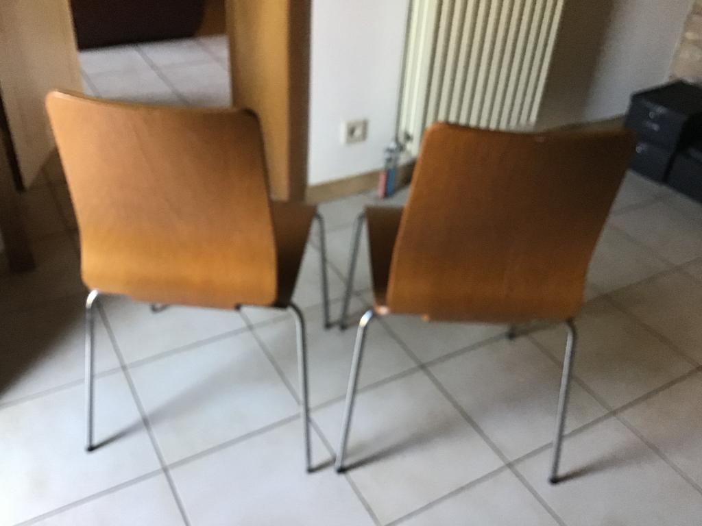 2 stapelbare stoelen, Huis en Inrichting, Stoelen, Ophalen, Gebruikt, Bruin, Twee