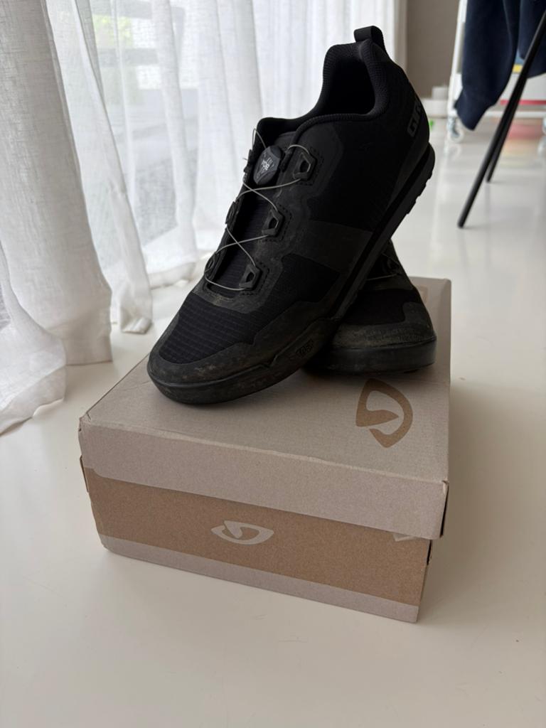 Giro tracker maat 43 fietsschoen flat pedal boa, Fietsen en Brommers, Ophalen, Gebruikt, Heren, Schoenen
