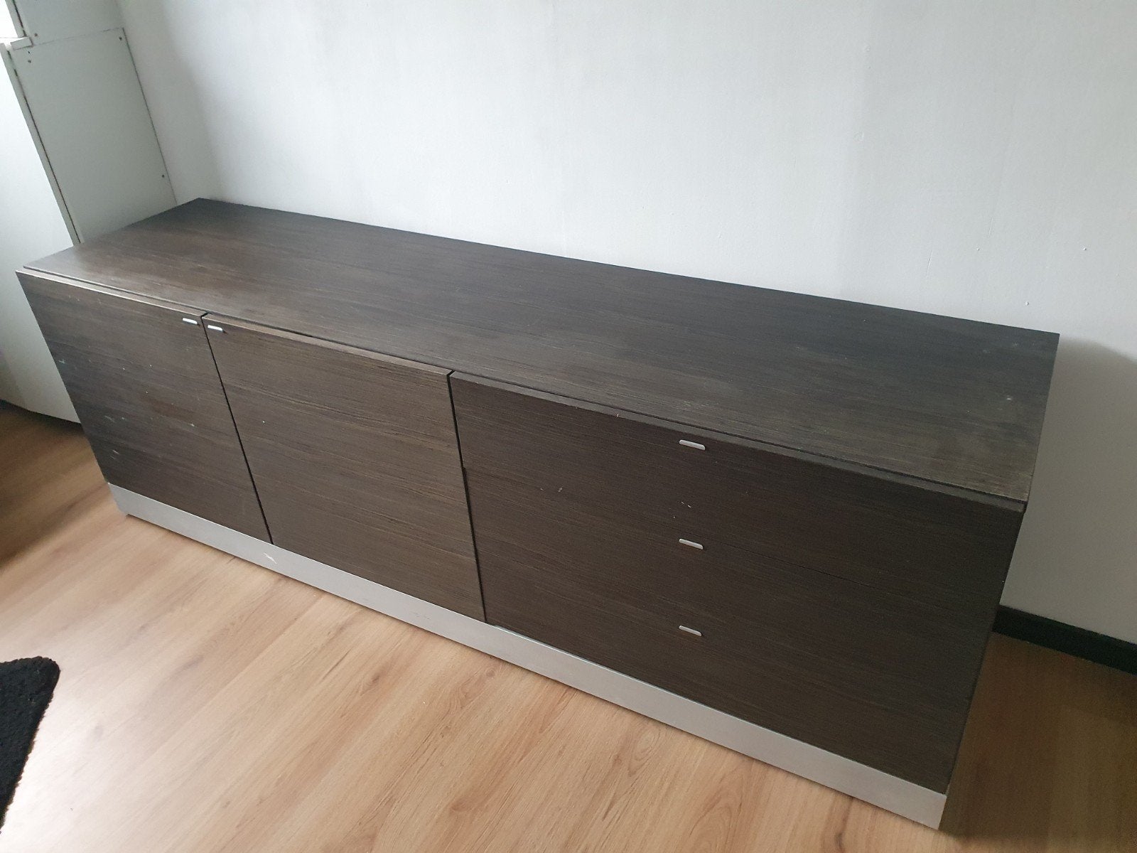 Commode, Enlèvement