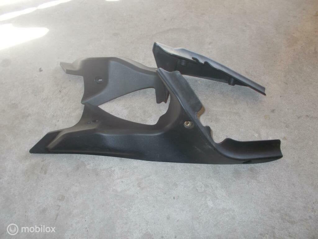 Afdekplaat bovenkuip kappen in kuip zijkuip 848 1098 1198, Motoren, Gebruikt, Ophalen of Verzenden