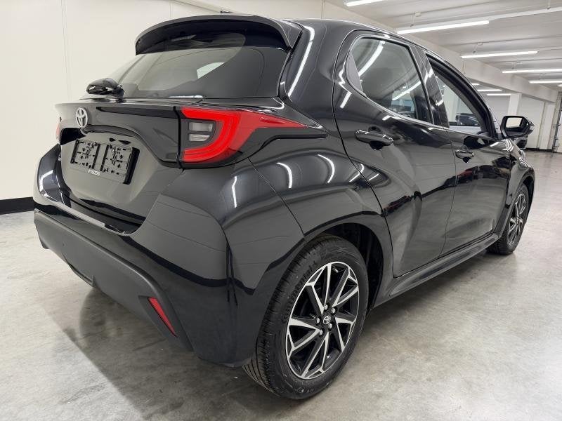 Toyota Yaris Iconic + Navi, Autos, 121 g/km, Achat, Euro 6, Boîte manuelle