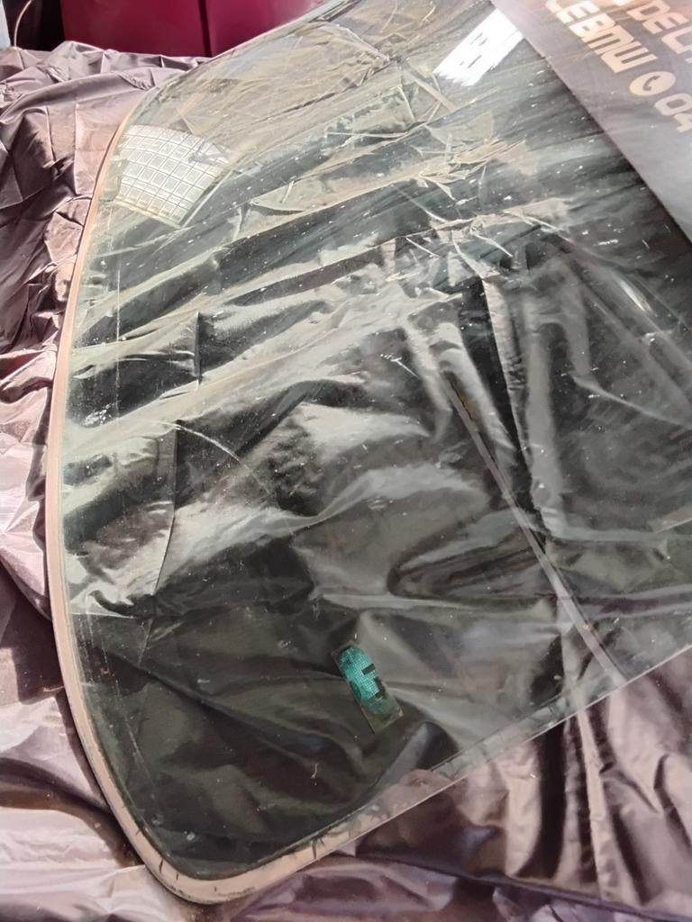 Pare brise BMW E30  avec joint, Enlèvement, BMW