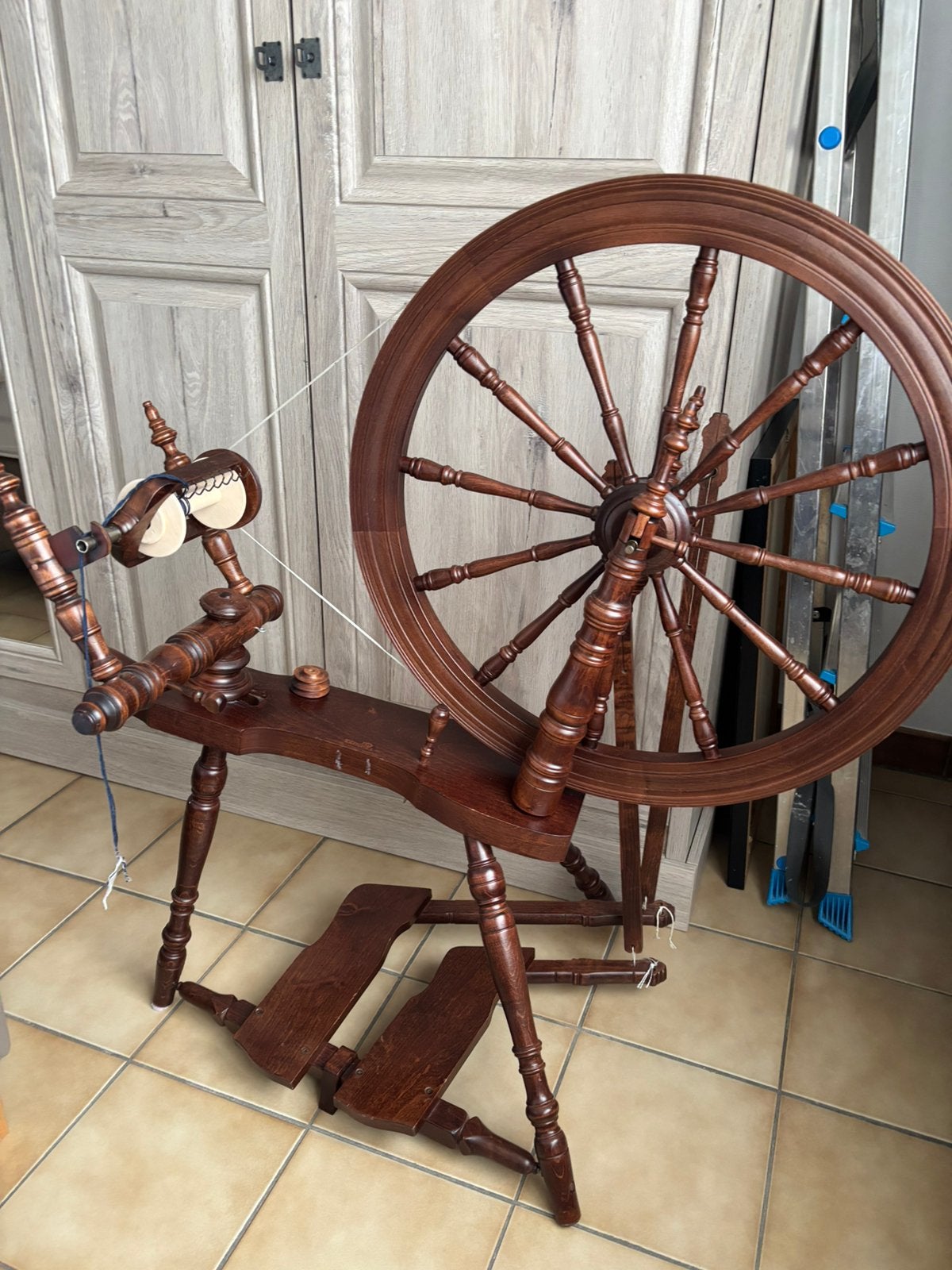Kromski symphony spinnen wiel, Hobby en Vrije tijd, Spinnewielen en Spinnen, Zo goed als nieuw, Spinnewiel, Ophalen