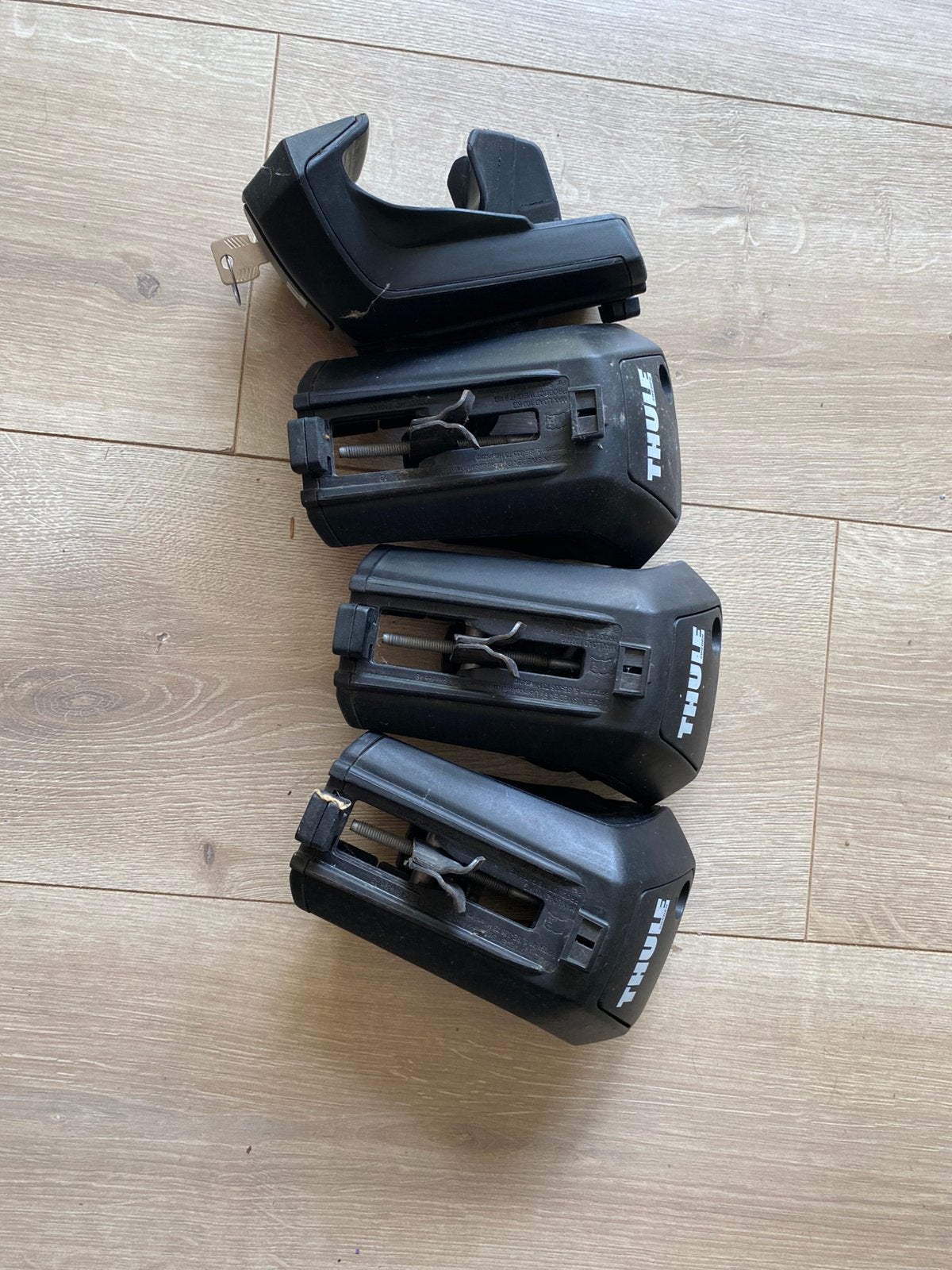 Thule voetenset voor open dakrails, Auto diversen, Dakdragers, Ophalen of Verzenden, Gebruikt