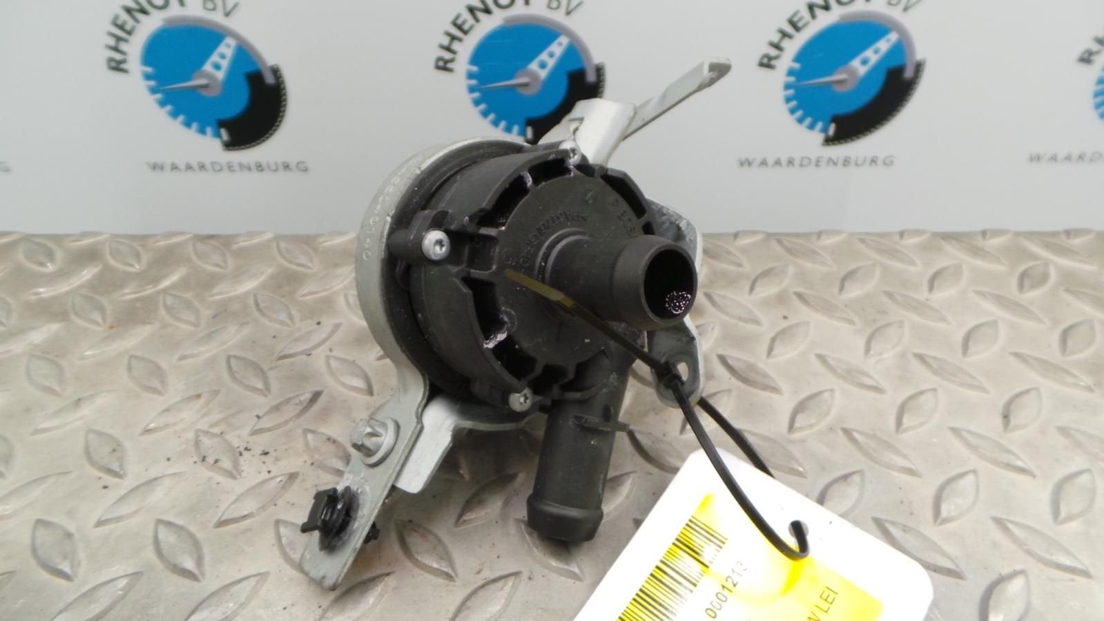 MERCEDES A CLASS WATERPOMP 2015, Ophalen of Verzenden, Gebruikt, ARN erkend