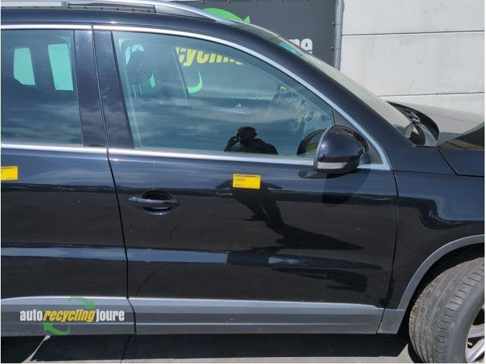 Portière 4portes avant droite d'un Volkswagen Tiguan (LC9X), -, Volkswagen, -, 3 mois de garantie