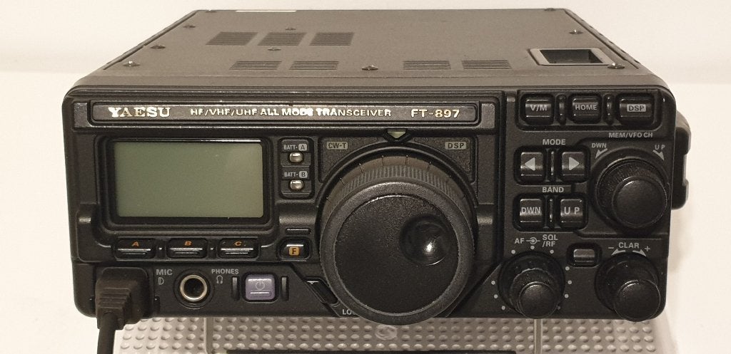 Émetteur-récepteur tout mode Yaesu FT-897 HF/VHF/UHF., Télécoms, Enlèvement ou Envoi, Utilisé, Émetteur et Récepteur