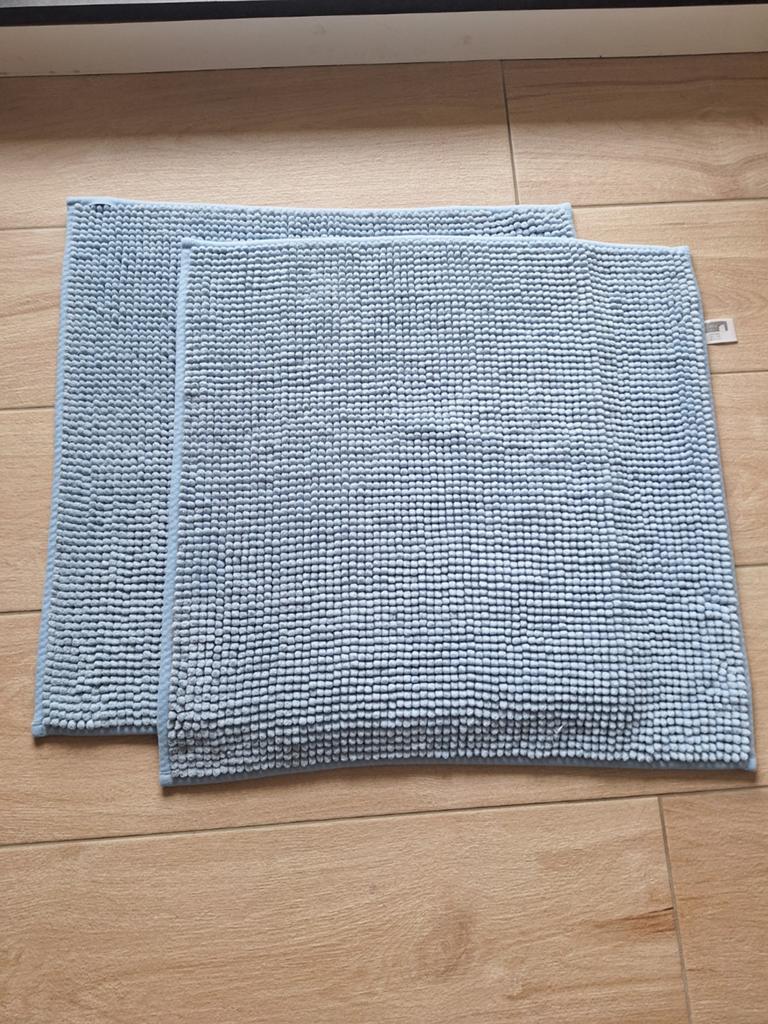 2x badmat blauw, Huis en Inrichting, Badkamer | Badtextiel en Accessoires, Ophalen of Verzenden, Blauw, Badmat