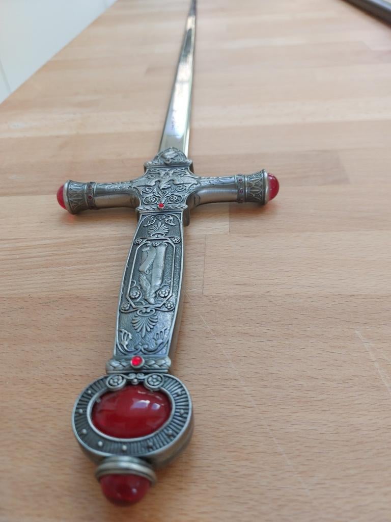 Épée de Godric Gryffondor - Harry Potter (Noble Collection), Réplique