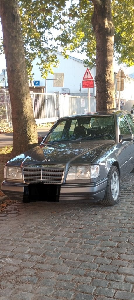 Mercedes e 250 airco mes voiture francaiser, Auto's, Overige kleuren, 5 deurs, Particulier, Adaptieve lichten