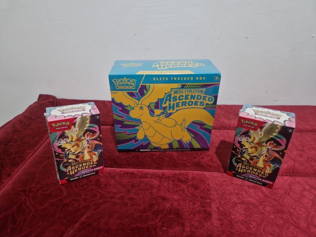 Etb et 2 lots de héros ascensionnés pour seulement 325€, Enlèvement