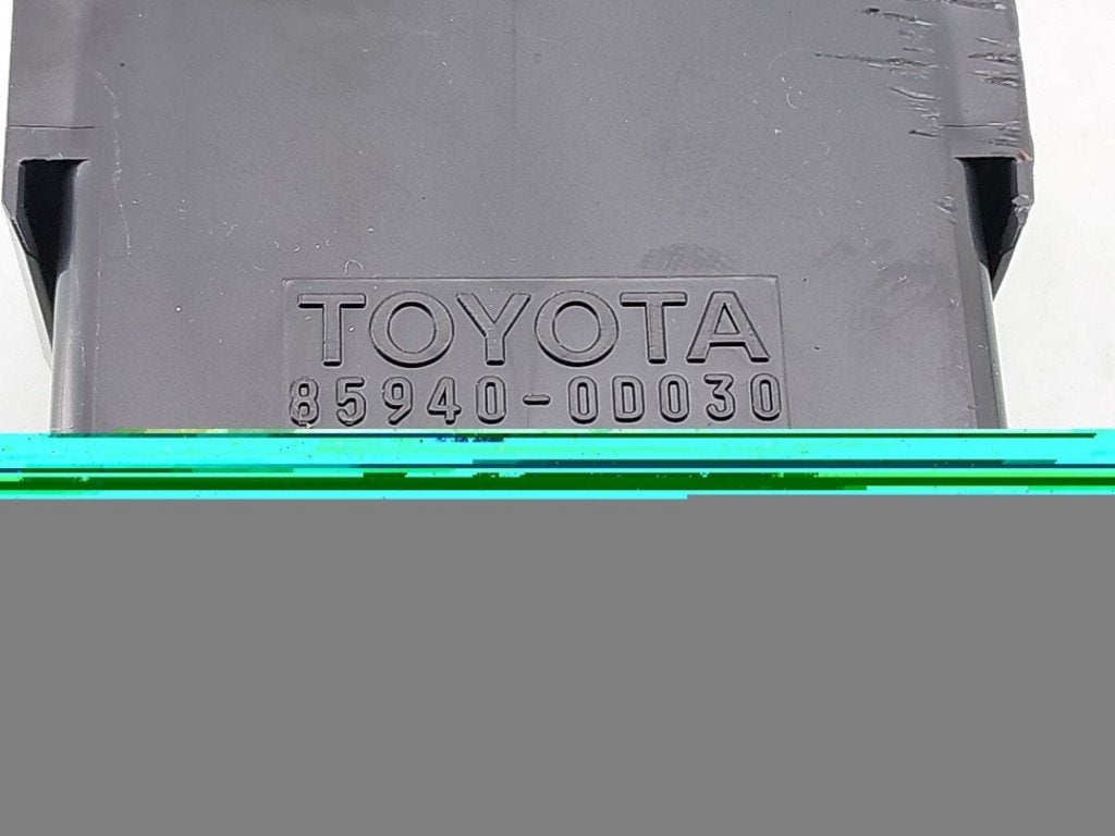 ORDINATEUR ESSUIE GLACE Toyota Yaris III (P13), Kundenbetreuung@toyota.de, Toyota, Utilisé, Toyota-Allee 2
50858  Köln, DE
