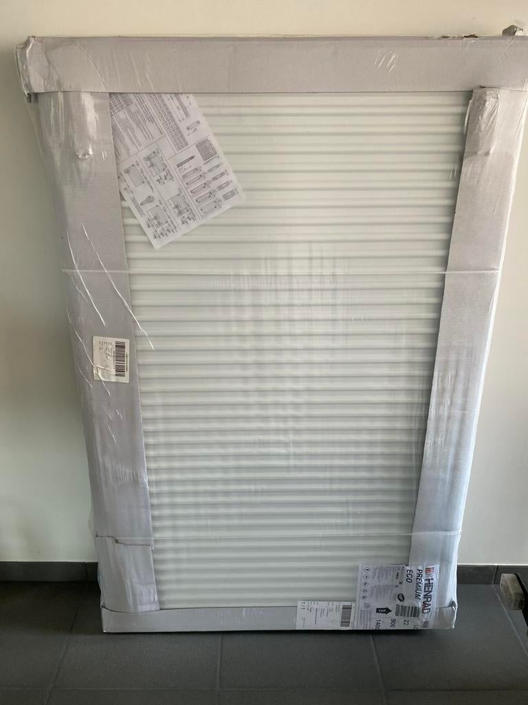 Radiator Stelrad Novello eco 900x1400 nieuw, Doe-het-zelf en Bouw, Ophalen, Radiator, Nieuw, 60 tot 150 cm