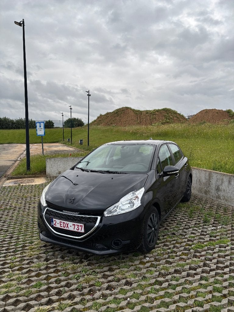 Peugeot 208 - Diesel, Euro 5, Achat, 50 kW, Noir