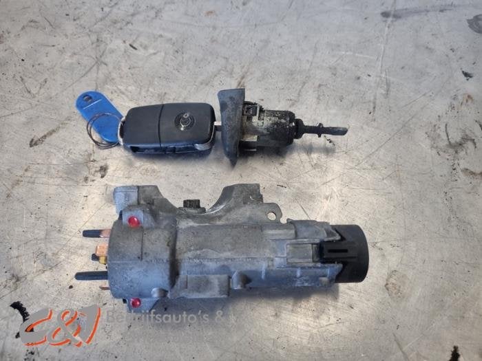 Serrure de contact + clé d'un Volkswagen Transporter, Volkswagen, -, 3 mois de garantie, Utilisé
